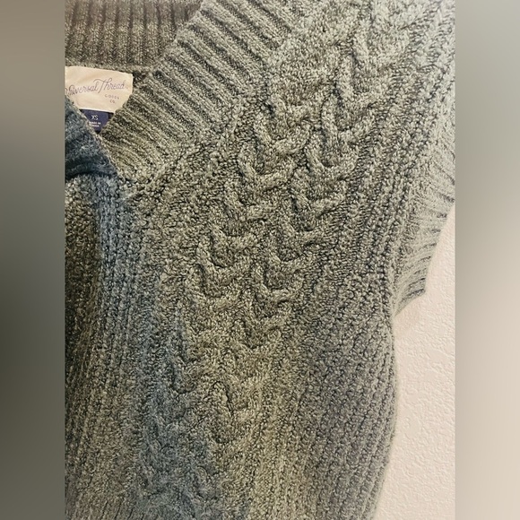 Universal Thread Green Knit Sweater Skirt and Cabled Sweater Vest Set Size Small - Picture 4 of 4